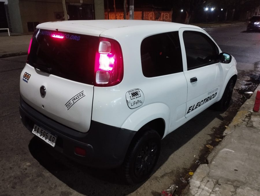 Fiat Uno Novo Cargo eléctrico