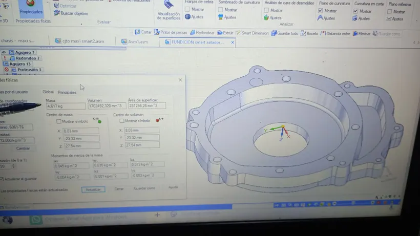 Solid Edge mostrando las propiedades físicas de la pieza: masa, volumen y material